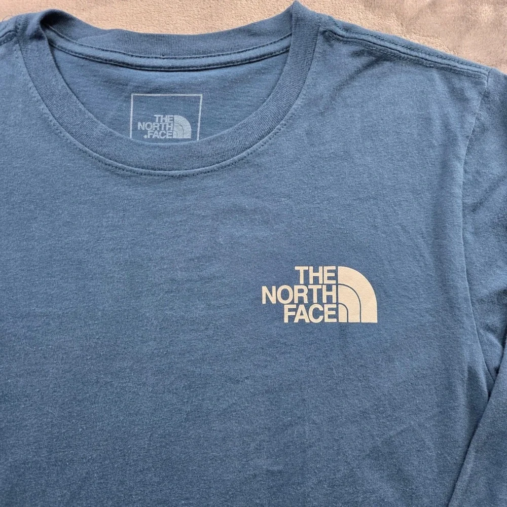 The North Face Shirt Mens Small Blue Long Sleeve Cotton Graphic Logo Tee Outdoor